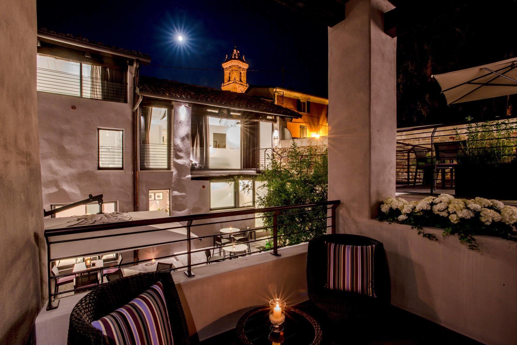 Uve Rooms & Wine Bar La Morra Exterior photo